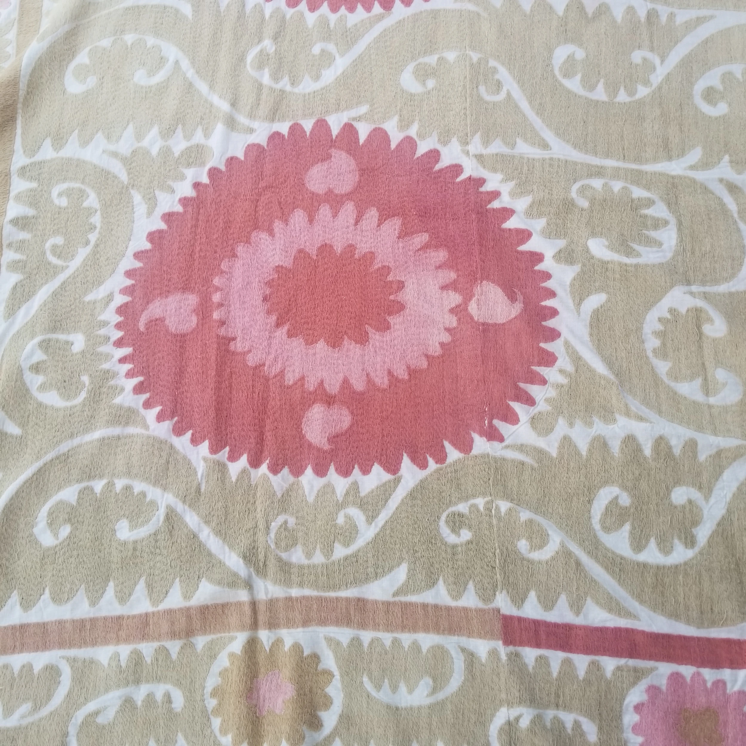 1930s Large Softly Faded Neutral Suzani Bed Cover 5 1930s Large Softly Faded Neutral Suzani Bed Cover - Image 3