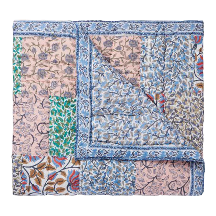 Aizel King Multi/Blue Patchwork Cotton Filled Quilt 3 Aizel King Multi/Blue Patchwork Cotton Filled Quilt