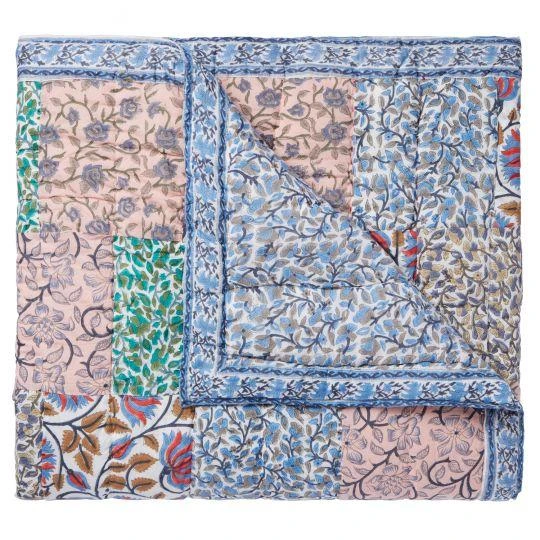 Aizel King Multi/Blue Patchwork Cotton Filled Quilt 6 Aizel King Multi/Blue Patchwork Cotton Filled Quilt - Image 4