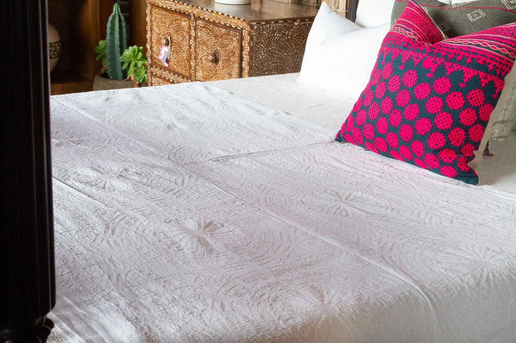 Alabaster Applique Coverlet 4 Alabaster Applique Coverlet - Image 3