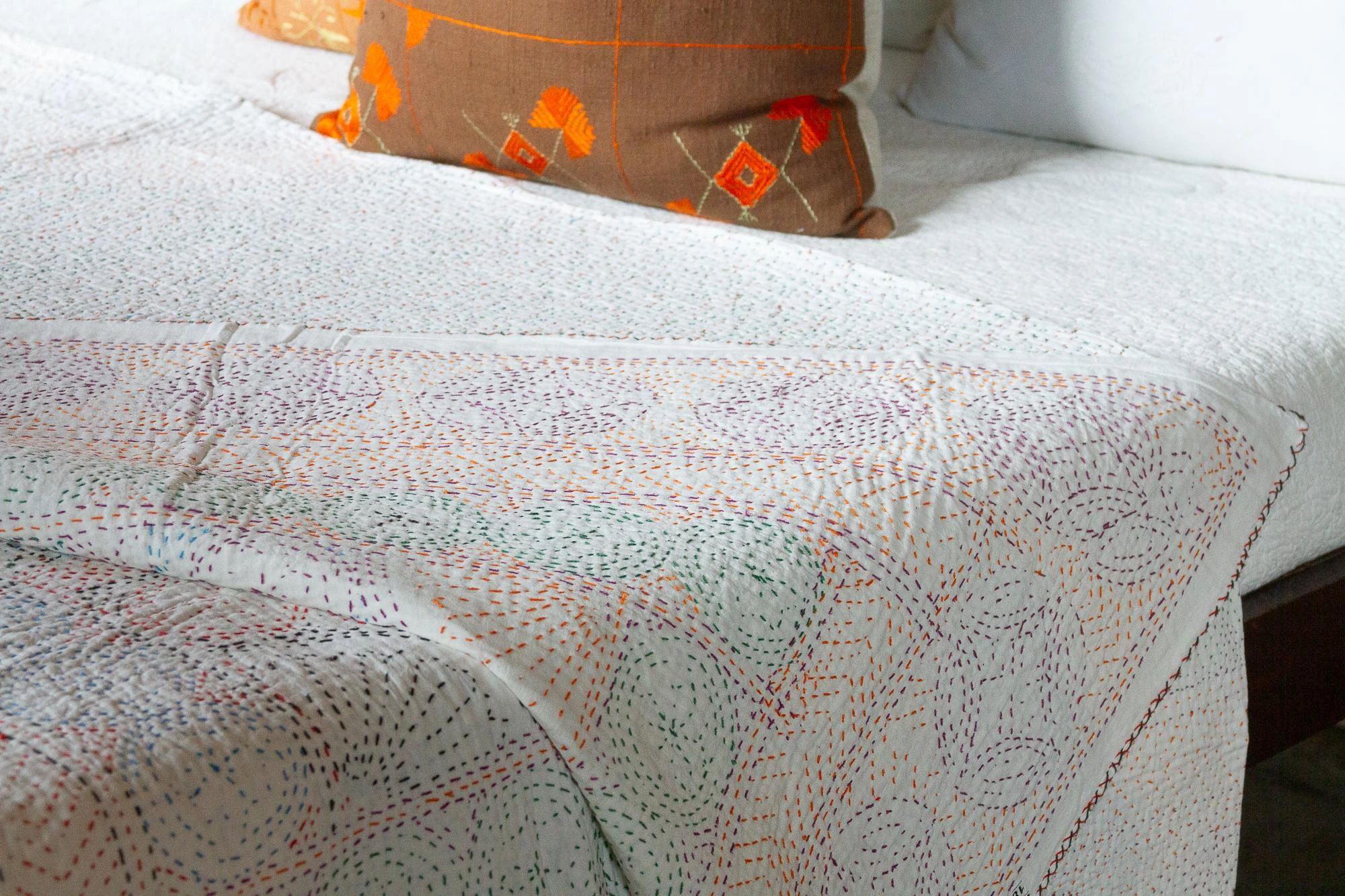 Alabaster Filanan Embroidered Bed Cover 6 Alabaster Filanan Embroidered Bed Cover - Image 4