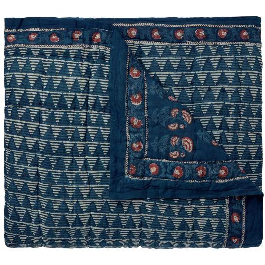 Carnation-Delta Twin Indigo/Brick Red Reversible Quilt 5 Carnation-Delta Twin Indigo/Brick Red Reversible Quilt - Image 3