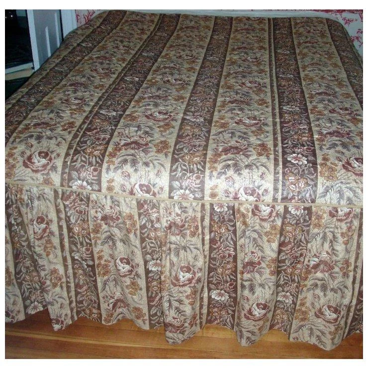 Fine And Early Antique 19th Century Printed Glazed Waxed Chintz American Coverlet Bed Spread Quilt 11 Fine And Early Antique 19th Century Printed Glazed Waxed Chintz American Coverlet Bed Spread Quilt - Image 9
