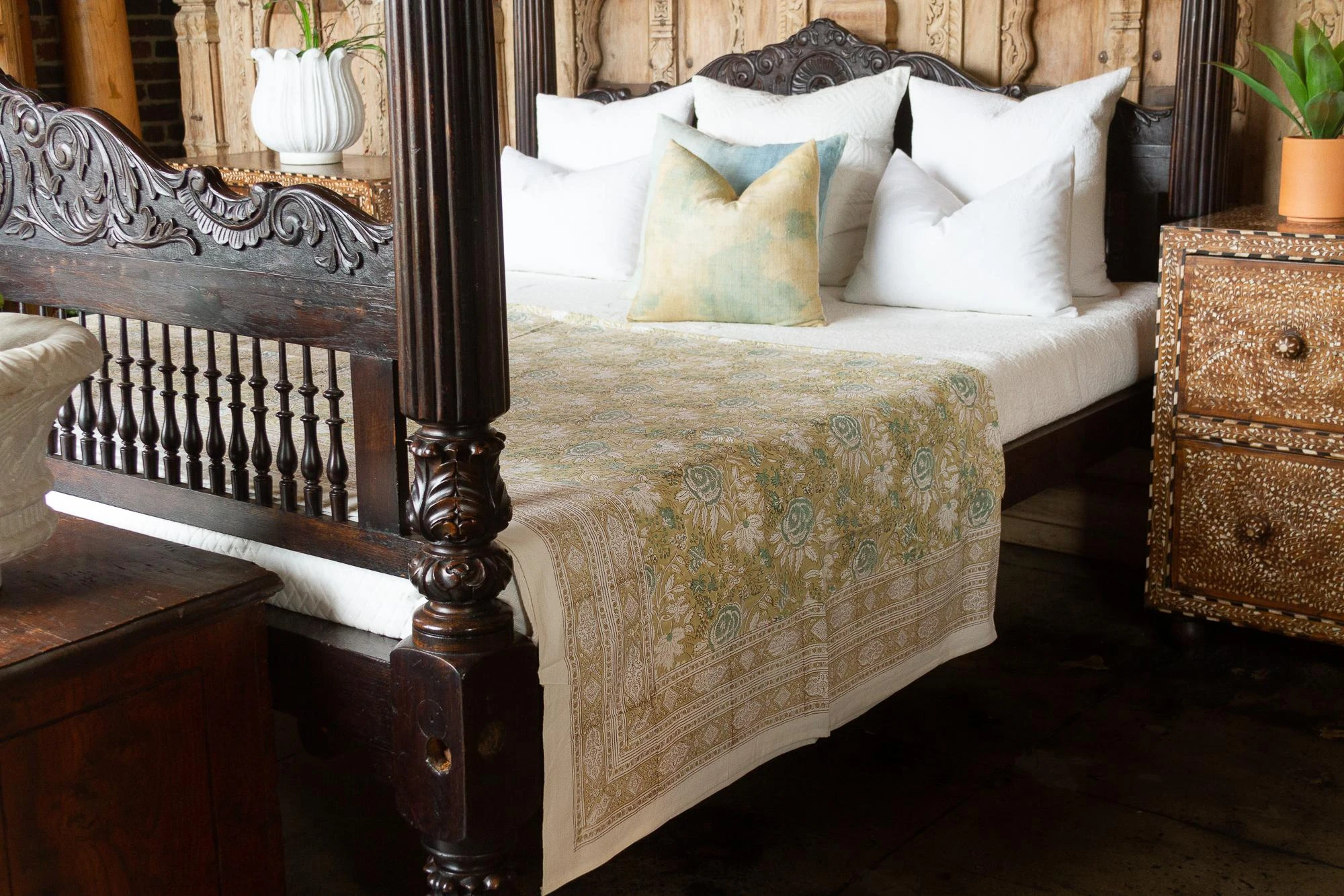 Floral Block Print Cotton Bed Coverlet 8 Floral Block Print Cotton Bed Coverlet - Image 6