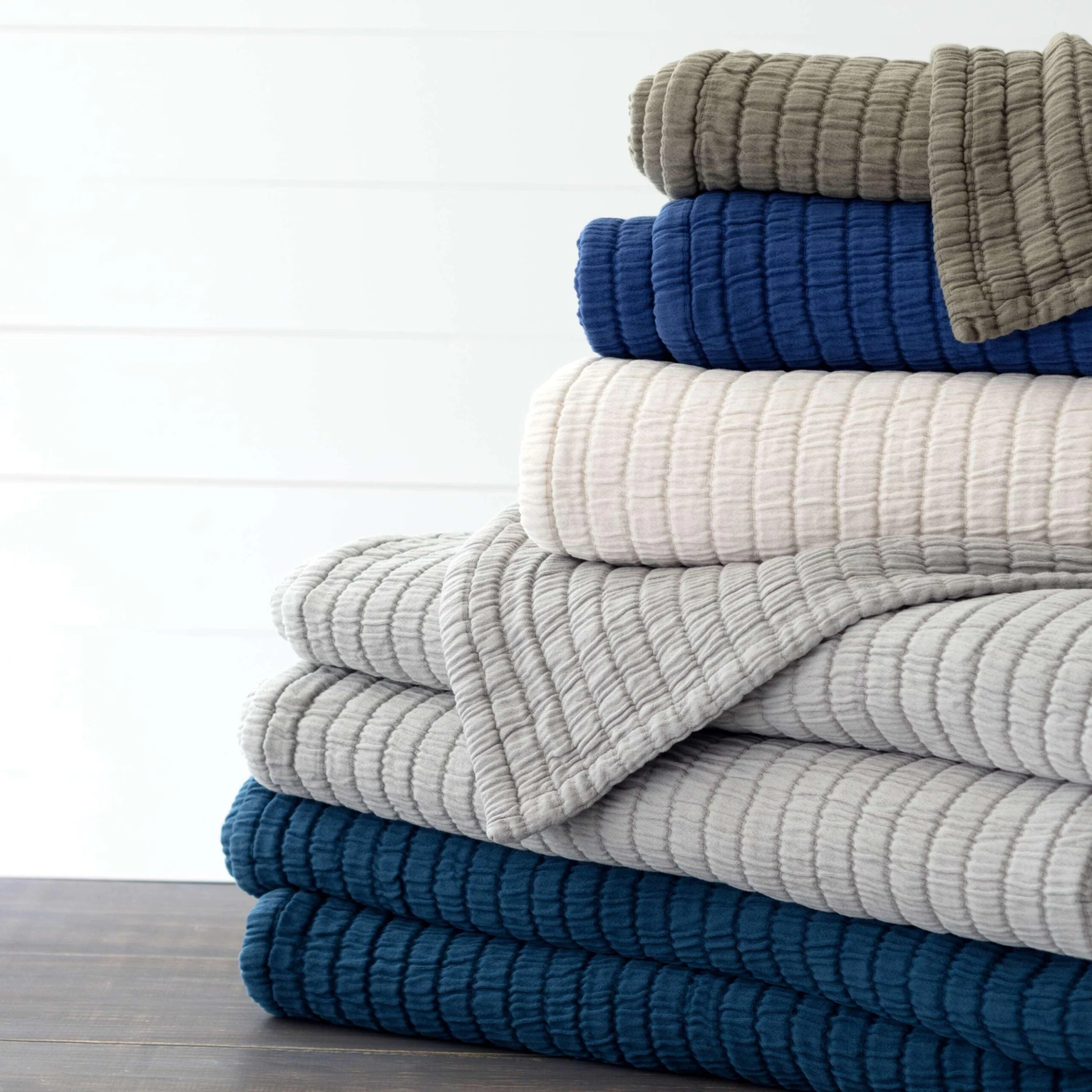 Pine Cone Hill By Annie Selke Boyfriend Aegean Matelasse Coverlet, Queen 6 Pine Cone Hill By Annie Selke Boyfriend Aegean Matelasse Coverlet, Queen - Image 4