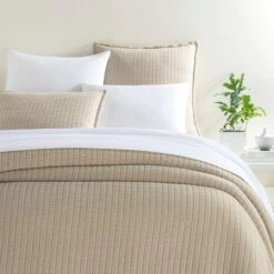 Pine Cone Hill By Annie Selke Boyfriend Sand Matelasse Coverlet, King