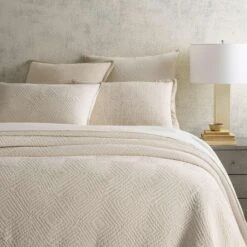 Pine Cone Hill By Annie Selke Kerala Ivory Matelasse Coverlet, Twin -Coco & Wolf Shop pine cone hill by annie selke kerala ivory matelasse coverlet twin 9052